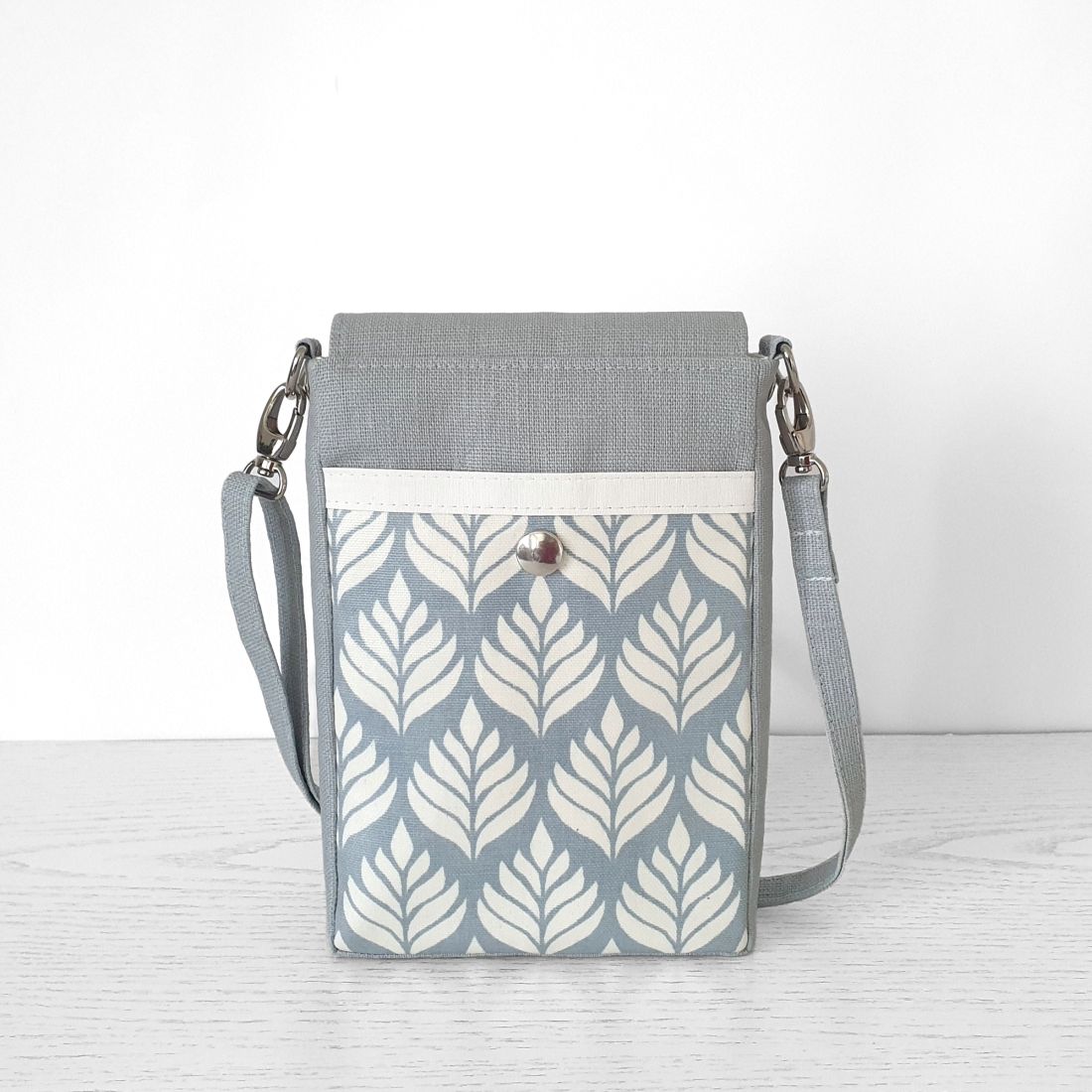 MINI chic Umhängetasche (blaugrau)